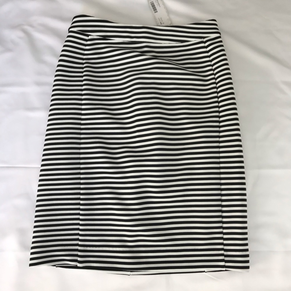 41 Hawthorne Black & White Striped Ponte Skirt
